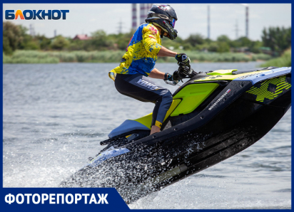 Волжский отметил День молодежи фестивалем «На одной волне - 2025»