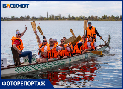 В Волжском определили сильнейших гребцов на «драконах»