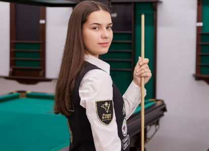 Волжанка Екатерина Брытченко сражается за титул чемпионки мира по свободной пирамиде в Сургуте