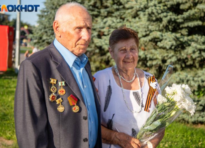 Поздравления для старшего поколения: как отметили День бабушек и дедушек в Волжском