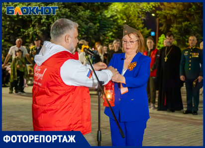 В Волжском открыли светящийся арт-объект к 80-летию Великой Победы