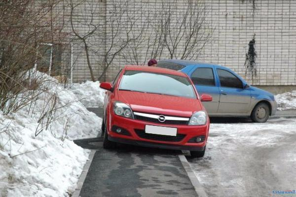 В Волжском стало популярным нарушать правила парковки