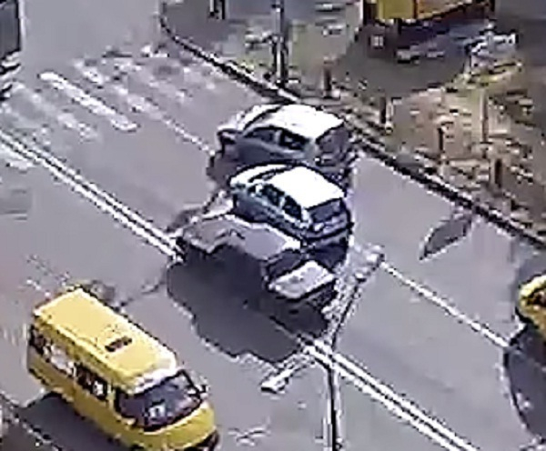 Разборка двух волжских водителей попала на видео