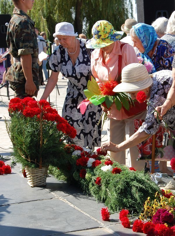 Волжане почтили память жертв бомбардировки Сталинграда