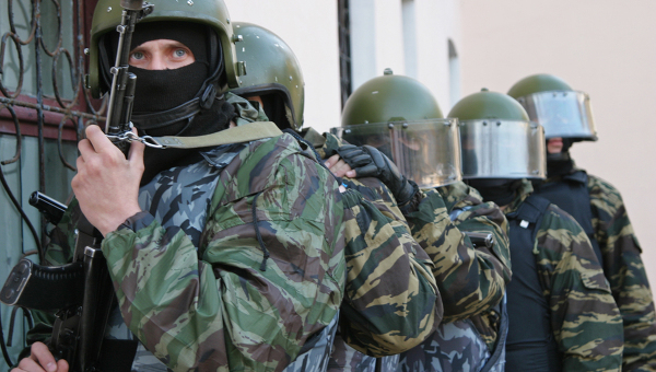 В Волгоградском речпорту обезвредили «террористов»