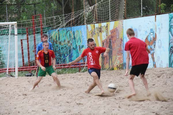 В Волжском завершился турнир по пляжному футболу
