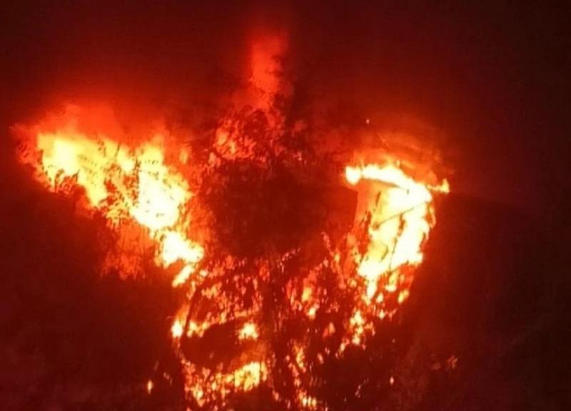 В Волжском выгорела «Приора»: подробности от очевидцев