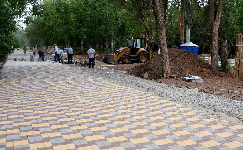 В Волжском сквер на Советской готов уже на треть