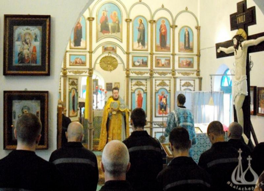 В волжской исправительной колонии прошло таинство крещения