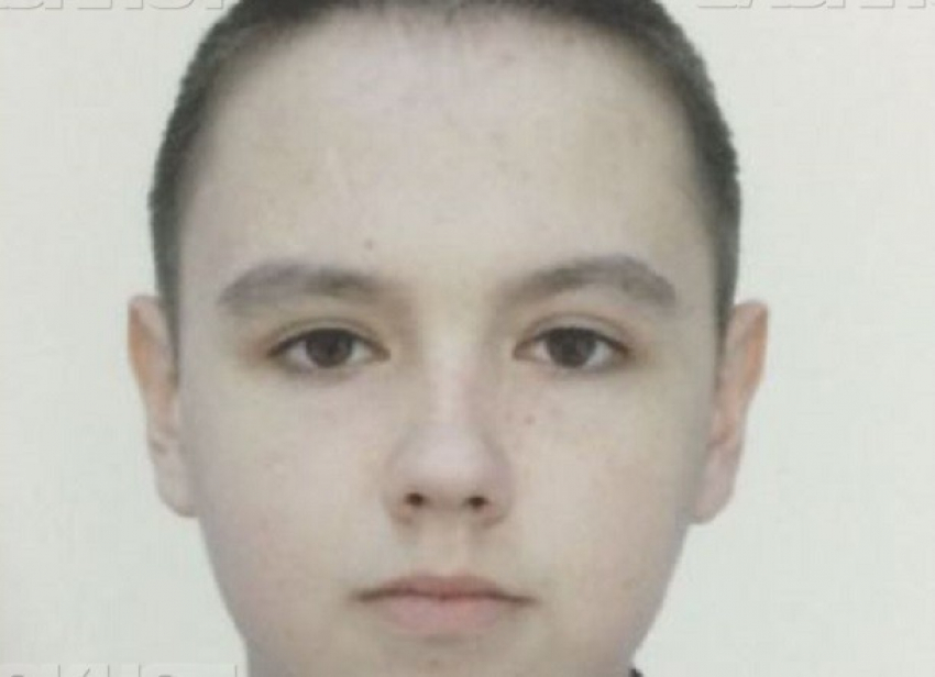 14-летнего Артема Ожиганова пытаются найти в Волжском третьи сутки