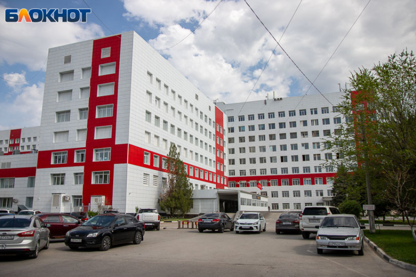 Врачи больницы Фишера спасли долгожданную беременность 41-летней волжанки от выкидыша и диабета