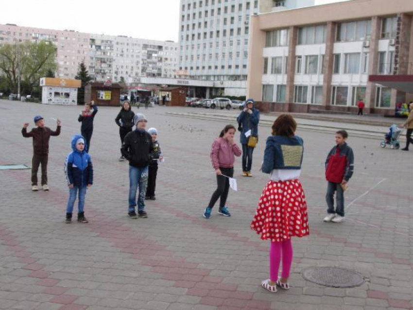 Дождь и ураганный ветер помешали открытию сезона в парке «Волжский"