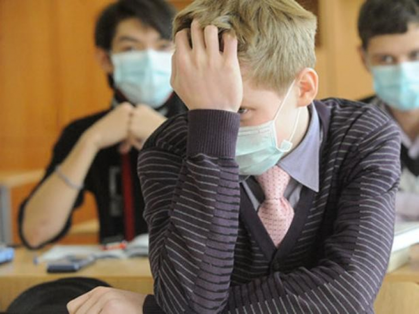 Более 30 классов школ Волжского закрыты на карантин