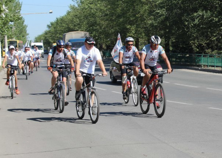 Волжский принял гостей международного велопробега
