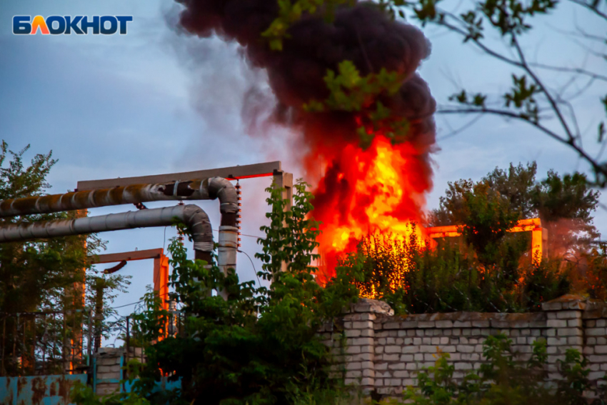 Стала известна причина возгорания двух хозпостроек в Волгоградской области