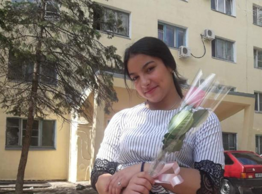 «Пошла выбрасывать мусор и пропала»: 15-летняя девочка испарилась в Волжском