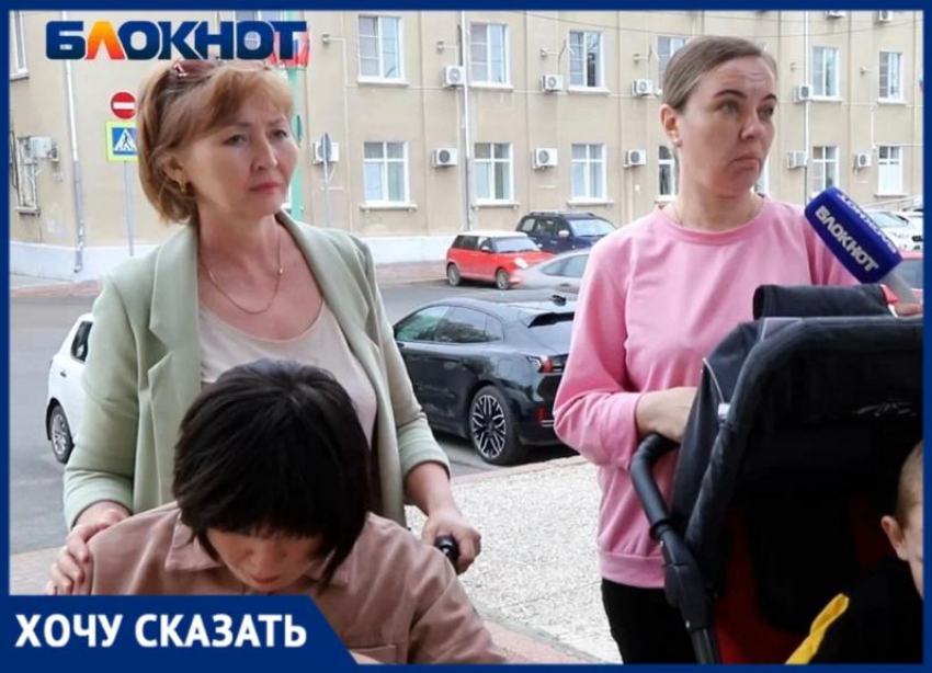 Матери детей-инвалидов борются за доступную среду в Волжском