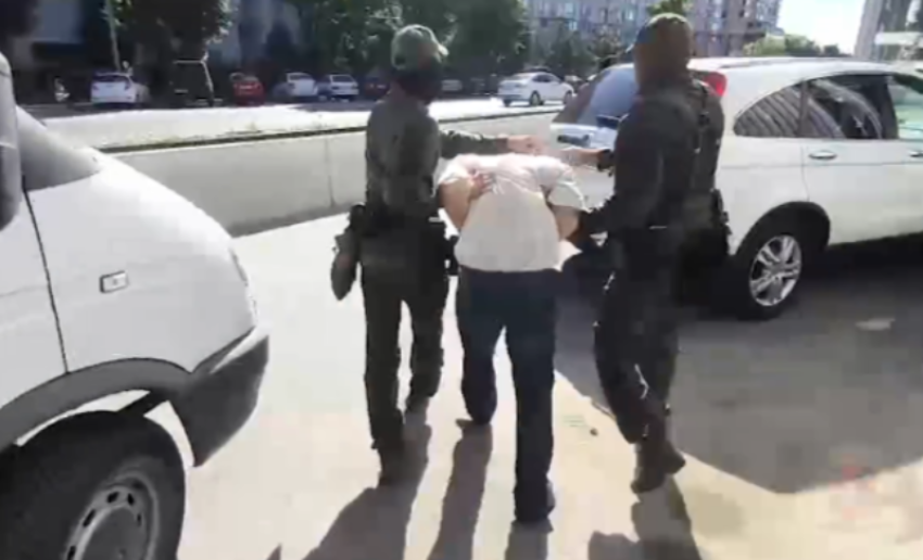 Волгоградец попал под уголовную статью после повторных видео о российской армии