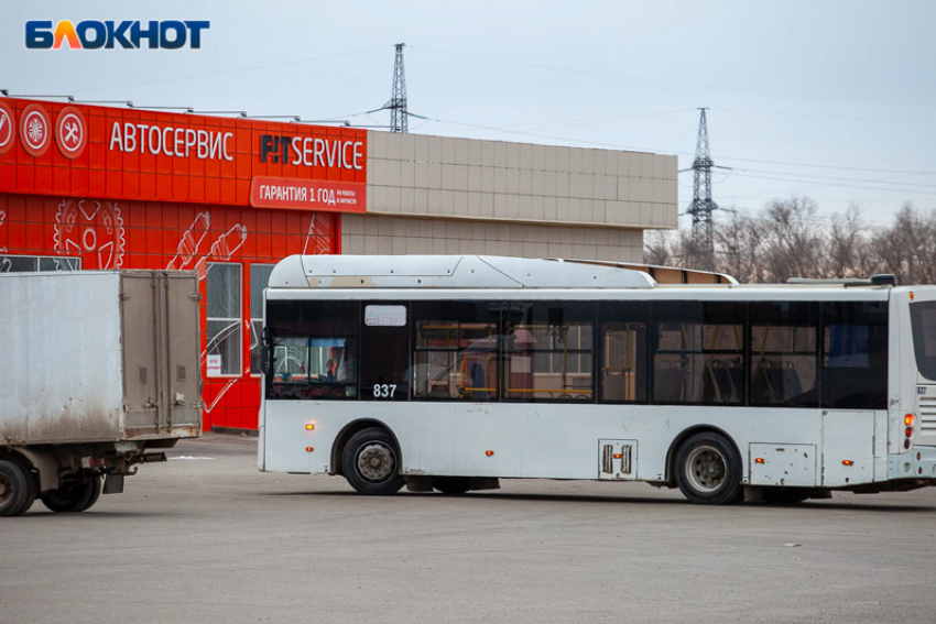 В Волжском автобусы и трамваи будут чаще ходить на химкомплекс