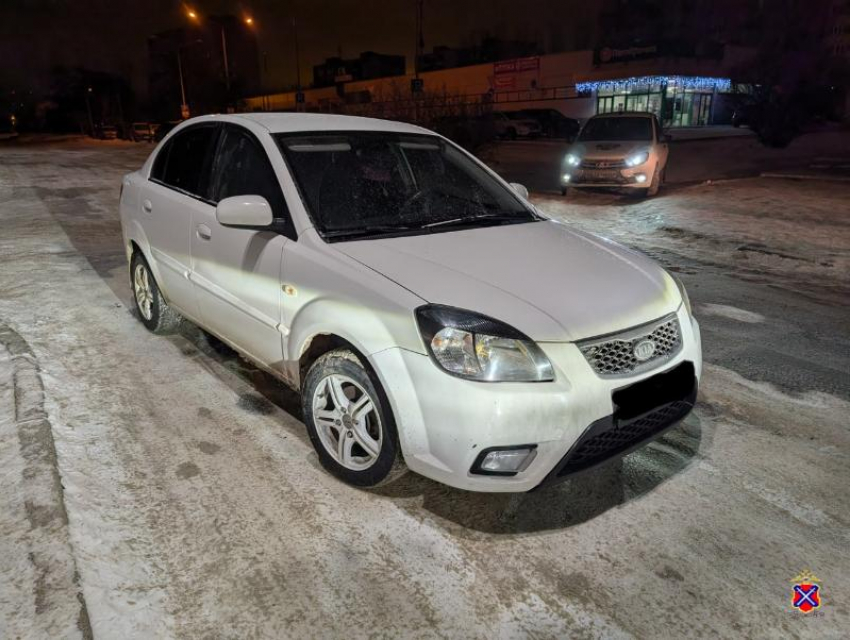 В Волжском пьяный парень угнал иномарку у спящего друга