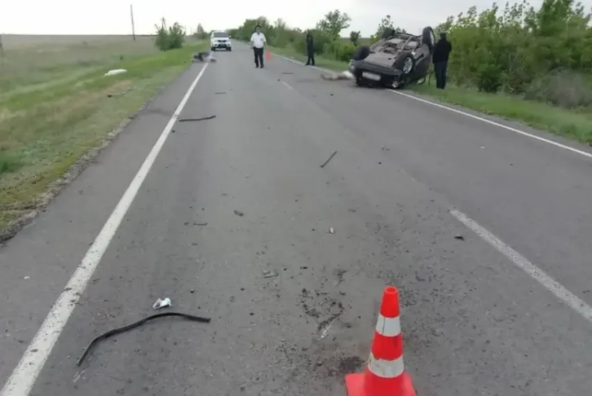 Близ Волжского произошло смертельное ДТП. Трое человек погибли