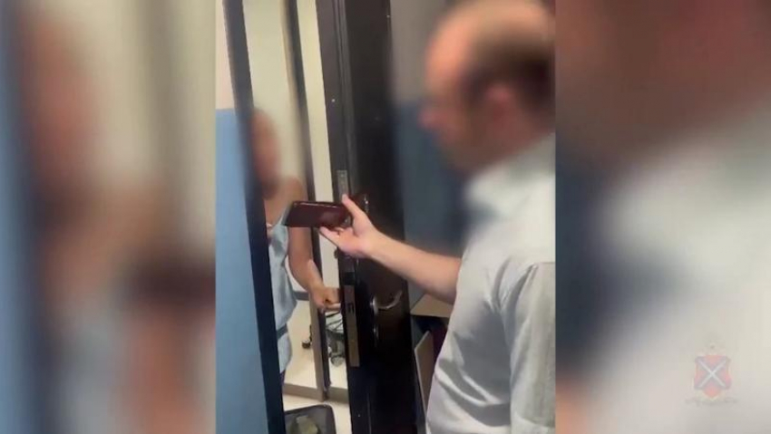 В Волгограде чиновница и ее сестра-близнец хотели заработать на смерти бойца