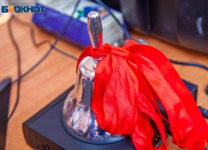 Школы Волжского переходят на дистанционное обучение из‑за непогоды