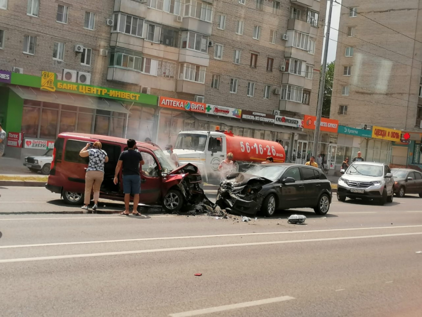 Стало плохо за рулем: подробности тройного ДТП в Волгограде