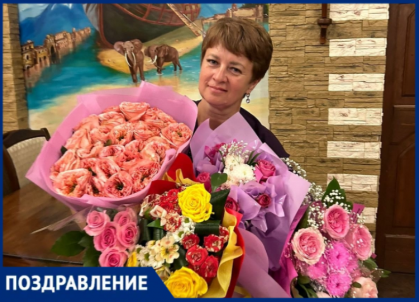 Призвание быть рядом с детством: кумовья поздравляют Наталью Владимировну Ефремову с Днем воспитателя