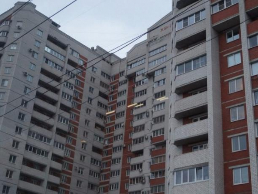 Полсотни семей из аварийных домов Средней Ахтубы получили новые квартиры в Волжском