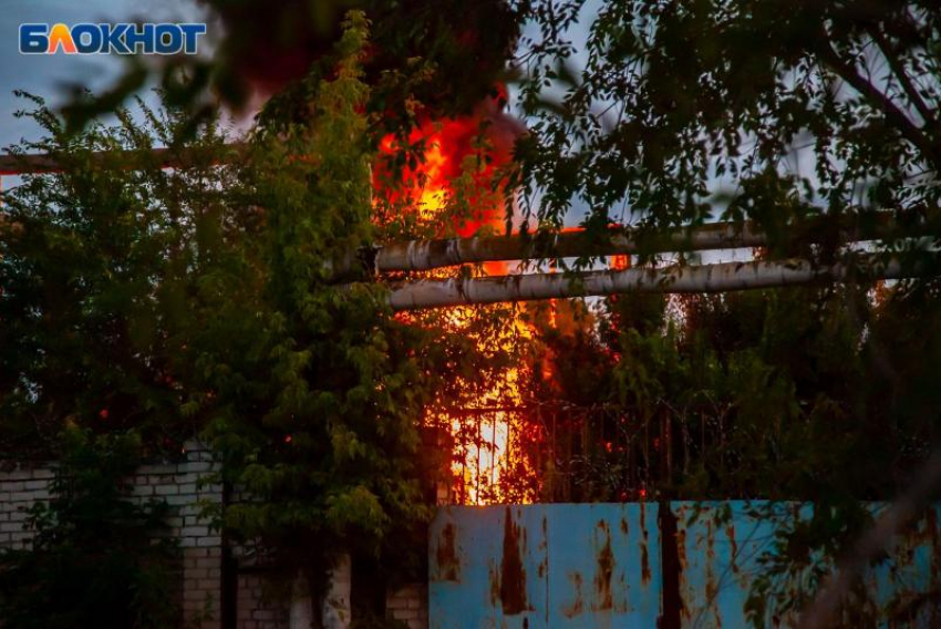 Пенсионерка сгорела в собственном доме в Волгоградской области