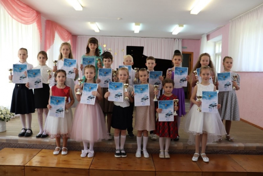 В Волжском состоялся III Региональный конкурс юных пианистов «Волжские звездочки - 2024»