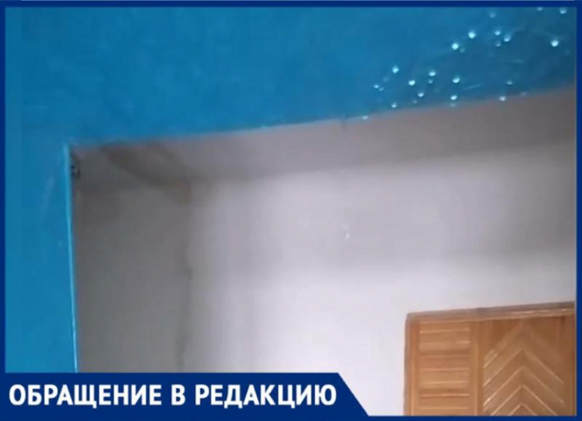В Волжском полностью затопило 5-этажный дом: ответ УК поразил жителей