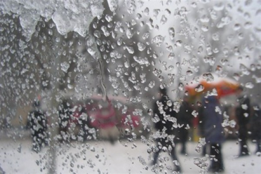 "Плюс", дождь и ветер - прелести субботней погоды в Волжском