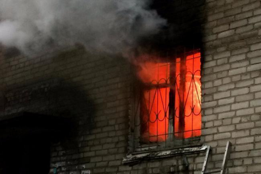 36-летний волжанин пострадал при пожаре в пятиэтажном доме