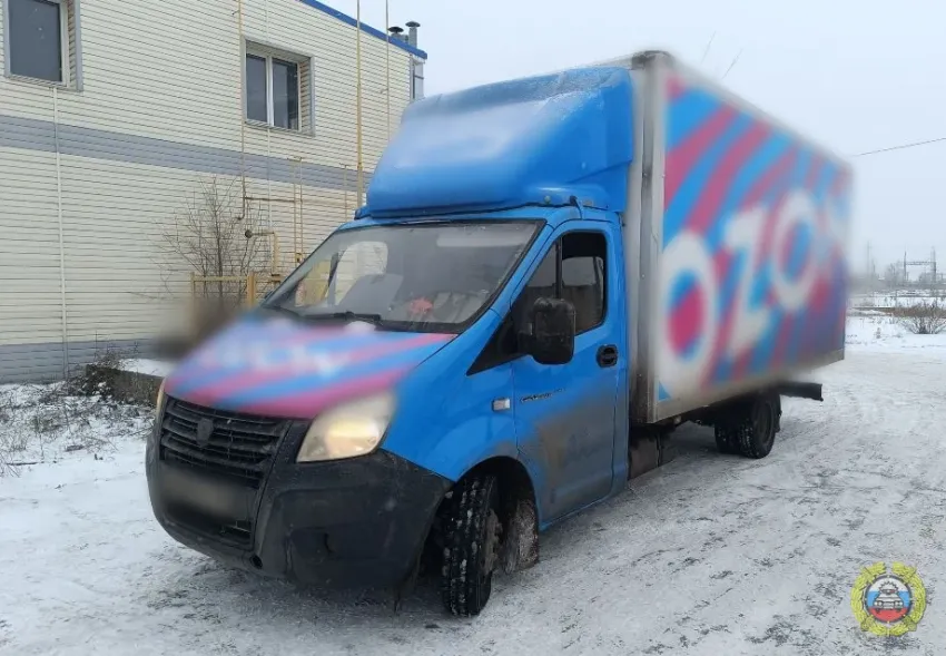 Водитель «Газели» наказан за езду по тротуару в Волжском