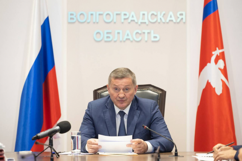 Обломки БПЛА рухнули на частный дом в Волгоградской области