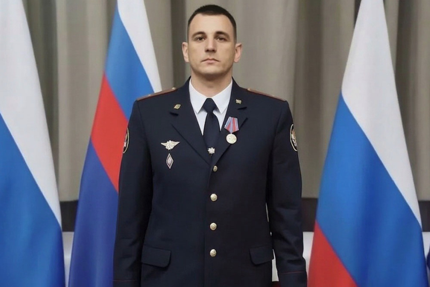 Сотрудник волгоградского СИЗО спас тонущего человека и получил ведомственную медаль