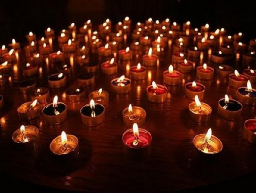 Волжане соболезнуют родственникам погибших при пожаре в Кемерово