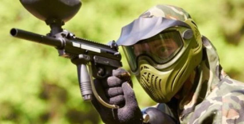 За кражу 5 автоматов из тира в Волжском двое воров получили 5 лет тюрьмы