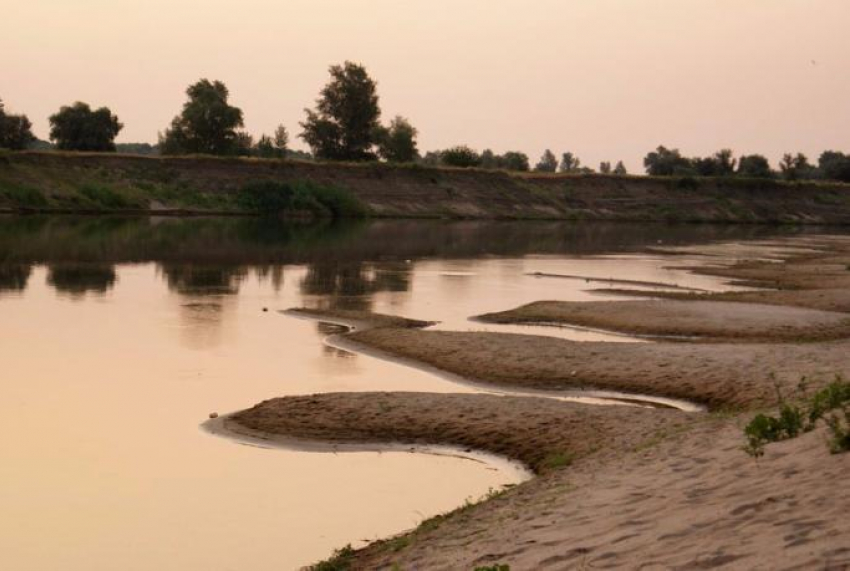Крупное месторождение песка впервые нашли на реке Ахтуба под Волжским