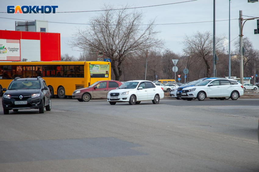 Лишь 10% волжан не бесят автохамы