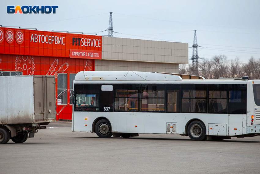 Автоколонна объяснилась за высадку подростка из автобуса в Волжском