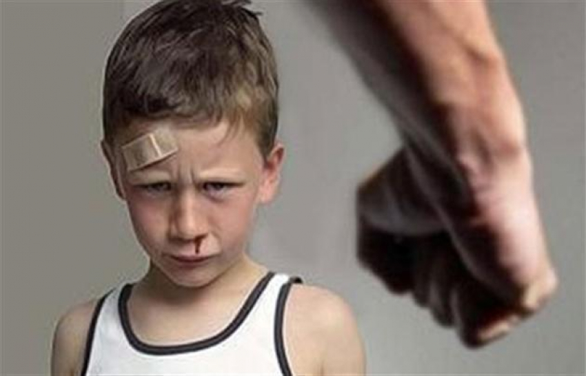 В Урюпинске грузчик избил 4-летнего сына за баловство