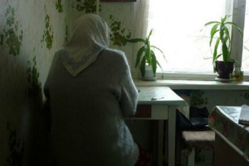 Лжемедсестра похитила у камышанки 90 тысяч рублей