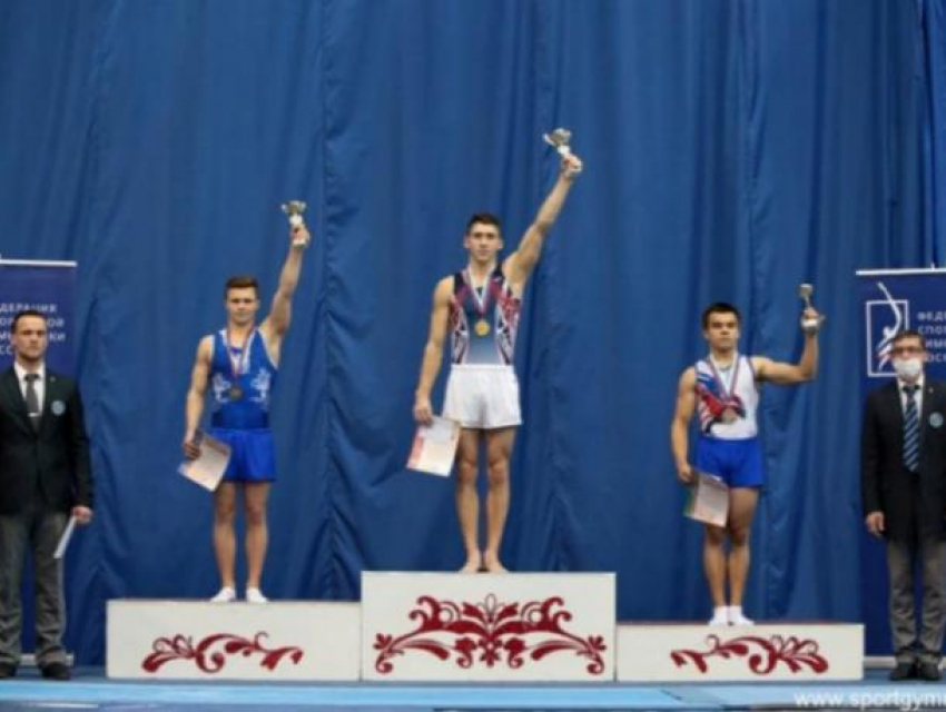 Волжский гимнаст привез бронзу с чемпионата России