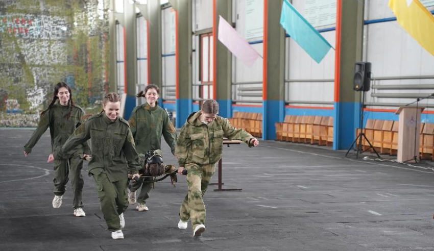 Волжские школьники выбрали лучших: кто победил в «Зарнице 2.0»