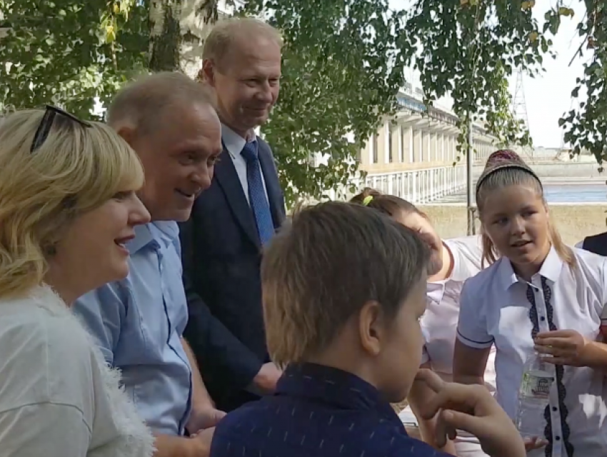 Экскурсия на ГЭС с мэром Волжского привела школьников в восторг