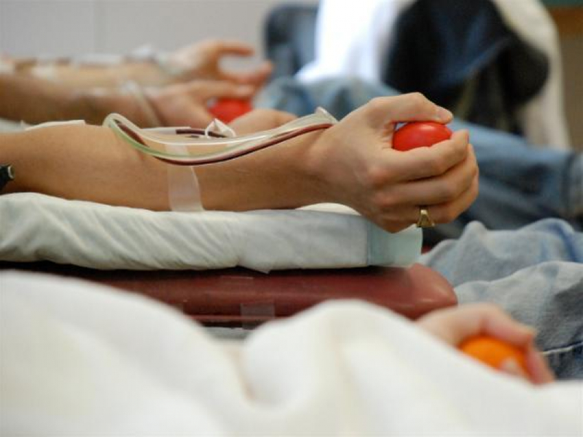 Порядка двух тысяч волгоградцев стали донорами крови в 2015 году