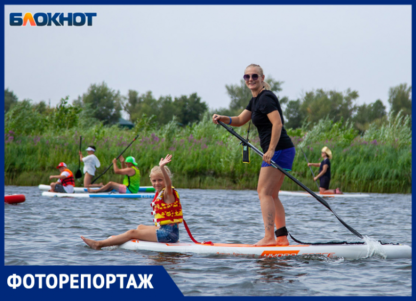 Заплыв на SUP-досках состоялся в Волжском: фоторепортаж